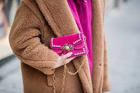 First, a camel's internal body temperature has a far. Pink Camel Die Neue Farb Kombination Elle