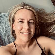 Lisa Grimm's Instagram, Twitter & Facebook