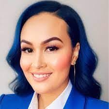 Jolene Powell's Instagram, Twitter & Facebook