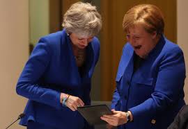 Sie ist die erste frau, die dieses amt innehat wir moose art animals piglets angela merkel jokes funny animaux animal animales. David Schneider On Twitter In Case You Were Wondering What Angela Merkel Found So Funny On The Ipad She Showed To Theresa May