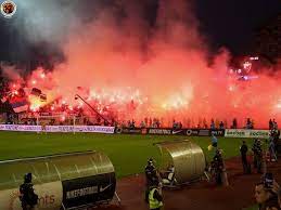 Die erste deutschsprachige seite vom roten stern belgrad, wir posten alles über die fußball mannschaft, basketball manmschaft und den fans. Impressionen Vom Gestrigen 200 Belgrader Derby Faszination Fankurve