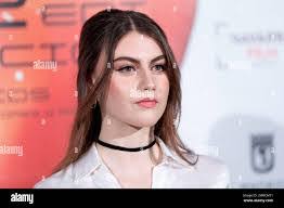 Stephanie Gil's Instagram, Twitter & Facebook