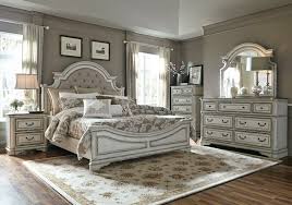 Rated 4.5 out of 5 stars. Lacks Magnolia Manor 4 Pc Queen Bedroom Set