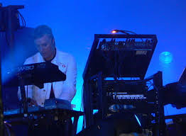When the apprentice beats the master a few words before i get stoned by some 'the prodigy' fanatics. Liam Howlett Wikipedia