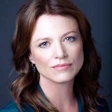 Burnt River: A Mystery : Salvalaggio, Karin, Moon, Erin: Amazon.ca: Books