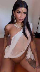 Super Sexy Indian Babe Slaysheslays Nude Wearing Half a Saree