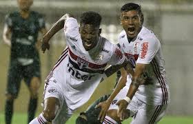 Em um duelo de pouca criatividade e poucas chances de gol, dois. Sao Paulo Faz 9 A 1 Sobre O Palmeira Rn E Assume A Lideranca Do Grupo Na Copinha Gazeta Esportiva