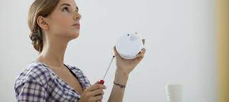 The sensitivity of the detector can be such that but if a fire breaks out, smoke enters the chamber and interrupts the beam. Faulty Smoke Detectors How To Get The Smoke Detector To Stop Beeping