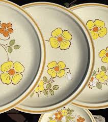 Black And White Floral Dinner Plates Vintage Stoneware Floral Dinner Plates Retro Stoneware Dishes Vintage Hearthstone Garden Festival Sunshine Flow Retro Dishes Dinner Plates Mid Century Dishes