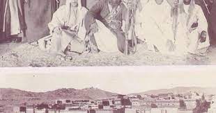 في حرب اليمن عام 1934 و على يسار الملك سعود الأمير محمد بن سعود الكبير شقران وعلى يمينه الأمير خالد بن محمد بن عبدالرحمن و غصاب بن م art painting king