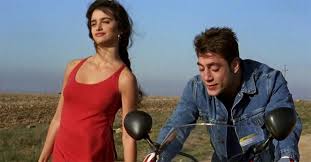 Laura (penélope cruz) fa un viaggio da buenos aires per tornare con la sua famiglia nella sua città natale in spagna per celebrare il matrimonio di sua sorella (inma cuesta). Penelope Cruz E Javier Bardem Dal Primo Set Insieme Al Nuovo Film Tutti Lo Sanno Radio Deejay