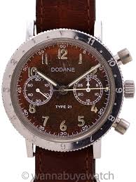 Une exigence technique demandée par l'armée de l'air. Dodane Type 21 French Air Force Flyback Chronograph Circa 1960 S