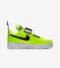 4.7 out of 5 stars 68. Air Force 1 Utility Volt Amp Black Amp White Erscheinungsdatum Nike Snkrs De
