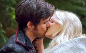 Colin O Donoghue Killian Jones Captain Hook Emma Swan Jennifer Morrison Once Upon A Time 5x7 Captain Swan Tv Romance Colin O Donoghue