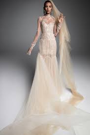 Vera Wang Bridal Fall 2019 Fashion Show Vera Wang Bridal Expensive Wedding Dress Wedding Dress Long Sleeve