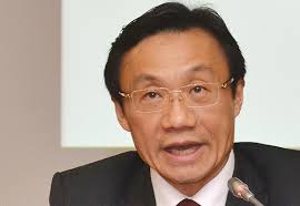 Alexis Tam mantém directores de Serviços