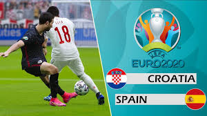 Croatia đang chơi pressing khiến tây ban nha gặp nhiều khó khăn trong việc triển khai những đường tấn công. Ytwh6 Yli1msom
