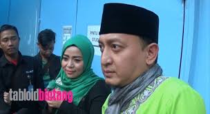 Bara antara ustad zacky mirza dengan shinta tanjung nampaknya mulai memadam. Innalillahi Ustadz Zacky Mirza Alami Kecelakaan Tabloidbintang Com
