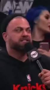 Eddie Kingston plays worlds smallest violin