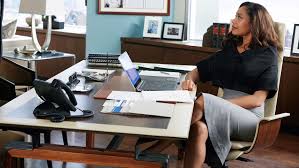 Jessica Pearson Gina Torres In Season 5 Episode 9 Of Suits Uninvited Guests Jessica Pearson Gina Torres Business Outfits
