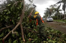 3:25 venezuela inicia la negociación entre maduro y la oposición 1:07 venezuela los objetivos del. Hurricane Delta Rips Through Cancun But Damage Less Than Feared World News Us News