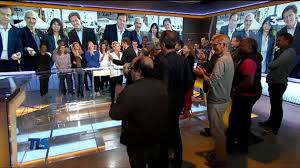 Henri sannier (1947), journaliste et animateur de télévision, né à puteaux. Henri Sannier A Fait Ses Adieux Hier Soir A France 3 Vous Allez Me Manquer Et C Est Le Coeur Qui Parle Video Dailymotion
