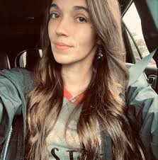 I'm looking for a good divorce lawyer. I am in a very verbally and physical  abusive marriage. I have 1 kid looking to get full custody with supervised  visitation rights. I don't