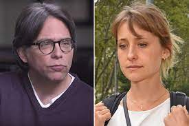 Little did her mom know this photo of keith alan raniere was used as an exhibit at his trial. Judge Orders Nxivm Members Back In Court Over Defense Fund