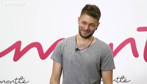 Per il resto, ludovico tersigni ha i capelli mossi color castano chiaro, gli occhi azzurri e raggiunge i 178 centimetri di altezza. Sky Conferma L Attore Di Nettuno Ludovico Tersigni Sara Il Nuovo Conduttore Di X Factor Lo Scherzo Della Produzione Radio Studio 93 Solo Belle Canzoni