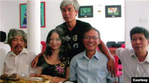 Vài tháng trước, khi nguyễn văn thọ tới người mắc tai biến tập đứng, tập đi, riêng nguyễn huy thiệp tập viết, tập vẽ. Jtvud4fixd46lm