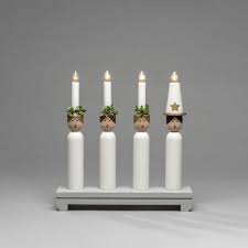 Hitta det bästa inom julbelysning, dekorationsljus och utomhusbelysning för hem och trädgård. Elljusstake 4 Ljus Gra Lucia Julbelysning Konstsmide Lampgallerian Se