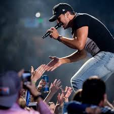 Luke Bryan blazes diverse path to more than 5.6 million fans