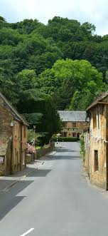 This title is disputed as there is no standard definition of a village as distinct from a town and 'largest' can refer to population or area. Wallpaper Montacute England Village Street Houses 3840x2160 Uhd 4k Picture Image