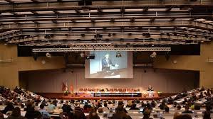 Si l'on élargit le cercle des pays ou à des régions qui n'ont pas le français comme langue officielle, mais dont le français est une langue d'enseignement, le nombre de francophones dépasserait les 200 millions (y compris les francophones. Photos Et Discours Du Conseil Federal