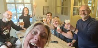 Thanks everyone for a great night.Playing Fazzys bar from rompho market.