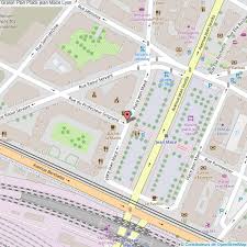 The nh lyon airport located in lyon is a 4 stars. Place Jean Mace Lyon