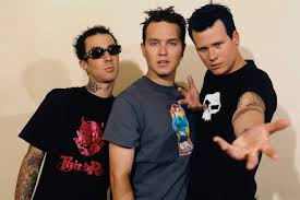 Mark hoppus got married to skye everly in 2000. Tom Delonge Comparte Un Viejo Recuerdo De Blink 182