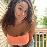 Elissa Henderson's Instagram, Twitter & Facebook