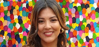 Lisa Nell's Instagram, Twitter & Facebook