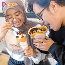Jadi mana nih MENU MANIS-MANIS yang jadi pilihan kamu?🥰 Pilih yuk, kalian tim  Ice Cream Crepes atau Sweet Crepes? Jawab di kolom komentar yah #dcrepes  #dcrepesinaja #dcrepesinands #dcrepeslovers #makandcrepes #makandcrepes  #cemilanenak #cemilanmurah #