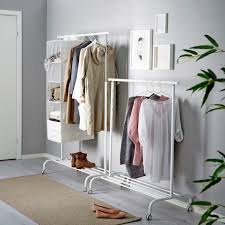 Rangement Chaussures Ikea Les Meilleurs Meubles Les Bonnes Idees Comment Amenager Une Petite Chambre Amenagement Petite Chambre Ikea