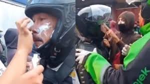 Gas Air Mata Ditembakkan Demonstran Di Jogja Bantu Polisi Oles Pasta Gigi Suara Jogja