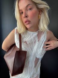 summer is approaching and this is one of my go to summer styles 🩶 add an  iced beverage #summeriscoming