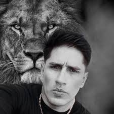 Erik Cáceres (@erikcaceresm)