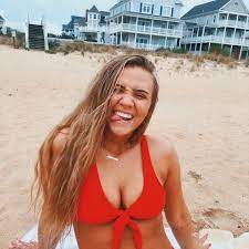 Hannah talliere, a student at granby high in norfolk, virginia, was recorded dancing after winning a volleyball match. My Turn To Ignore Ya Turn Ons Ignore Beautiful Women