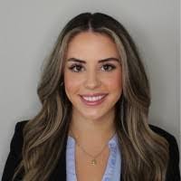 Leslie Roark's Instagram, Twitter & Facebook