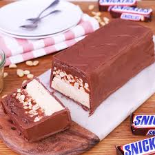 Snickers Geant Realisez Un Snickers Geant Fait Maison Un Format Xxl Ultra Gourmand Yummy Food Dessert Chocolate Recipes Sweet Recipes