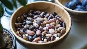 Le principali fonti alimentari di proteine sono: I 10 Alimenti Piu Ricchi Di Proteine Pg Magazine