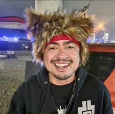 Indoor spider ID, quarter-sized, high