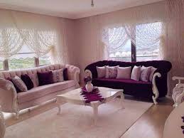 Özellikle koltuk takımınız ve halınız arasında renk uyumuna dikkat ettiğinizde dekorasyon işinin büyük bir kısmını halletmiş olursunuz. 2017 Yeni Gelin Evi Avangard Koltuk Takimi Resimleri Ve Masa Sandalye Takimi Yeni Gelin Evi 2017